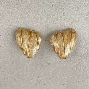 Vintage Clip Earrings Enamel Monet 1980s Peach and Gold-tone Shell Shape